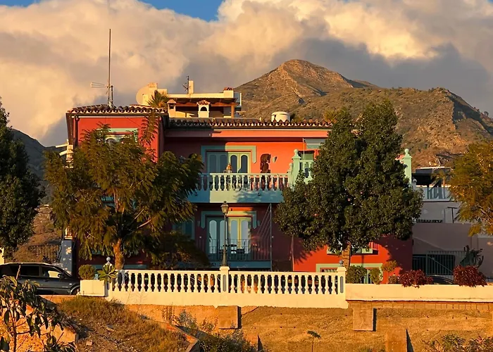 Estudio superior con vistas y pequeña terraza en Maro